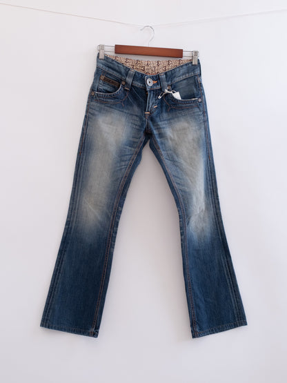 920-10 hung denim, front view