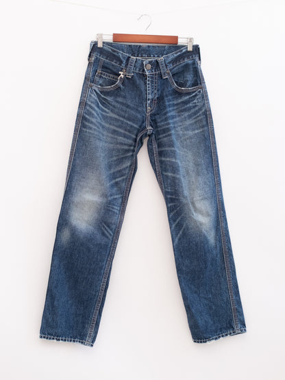 920-8 hung denim, front view