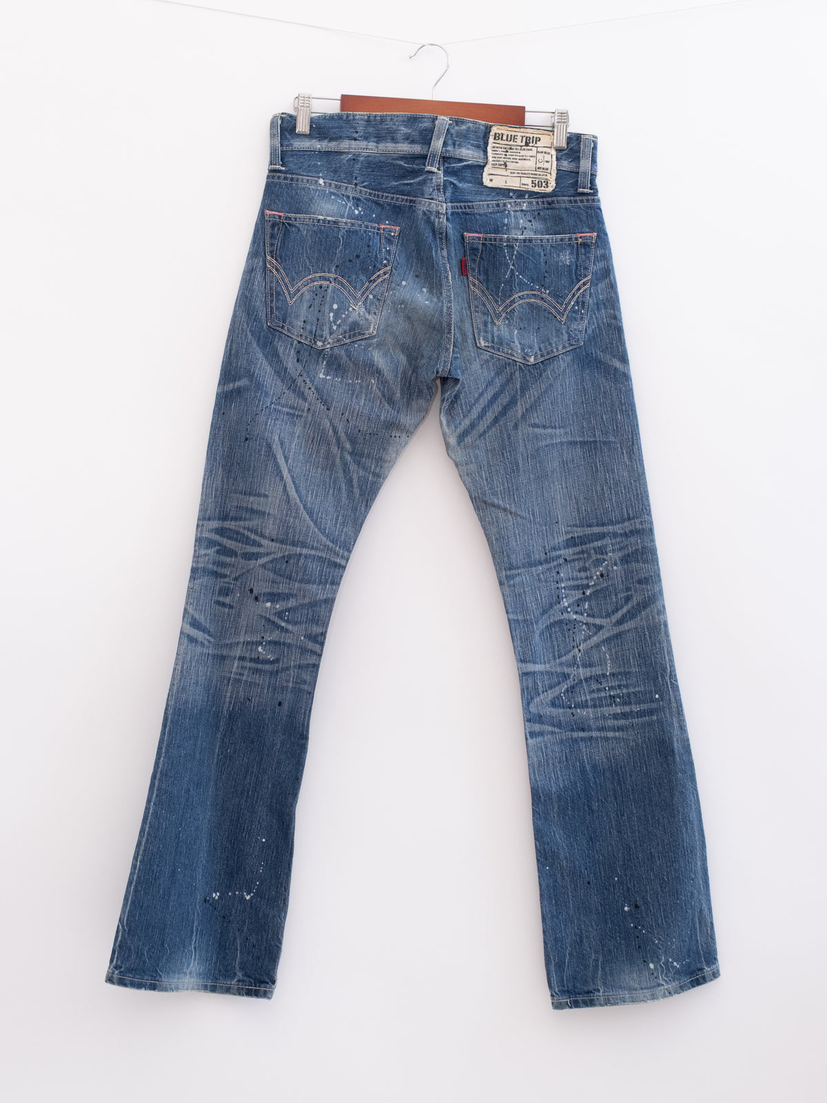 9333037 hung denim, back view