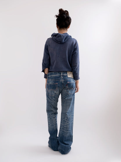 9333037 model photo 5