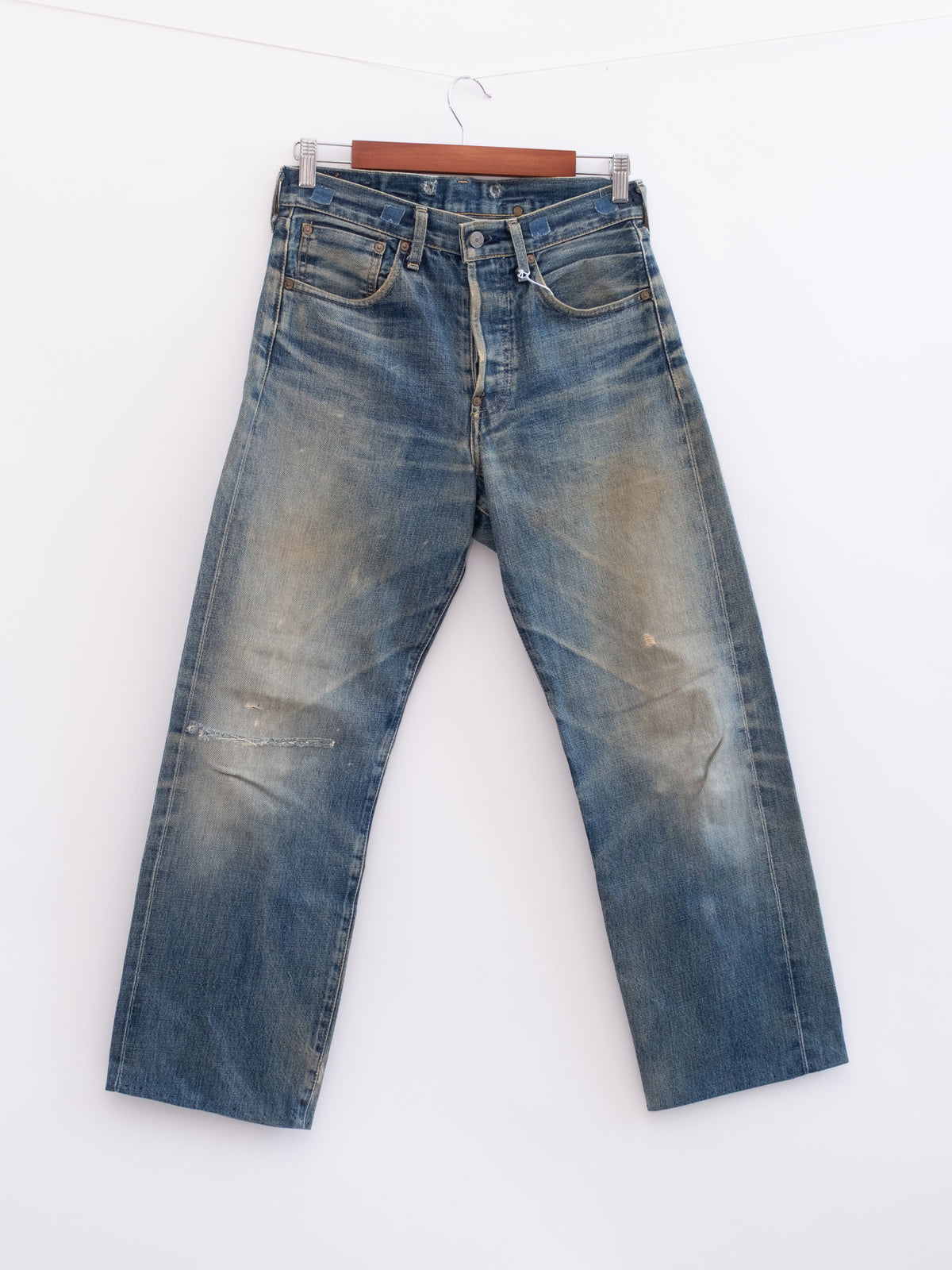 9368919 hung denim, front view